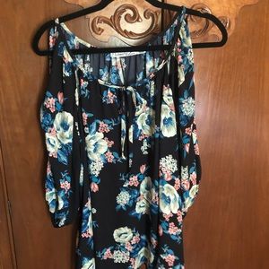Liberty Love top 1xl plus cold shoulder